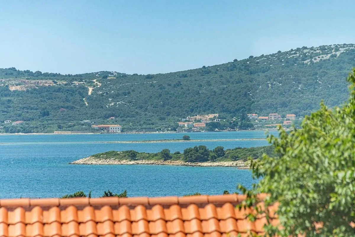 Villa Franka - Holiday Home With A Private Pool Sveti Filip i Jakov