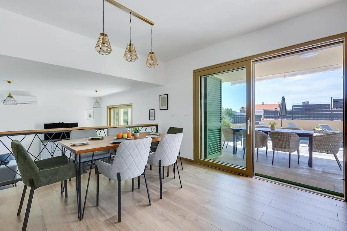 Villa Franka - Holiday Home With A Private Pool Sveti Filip i Jakov