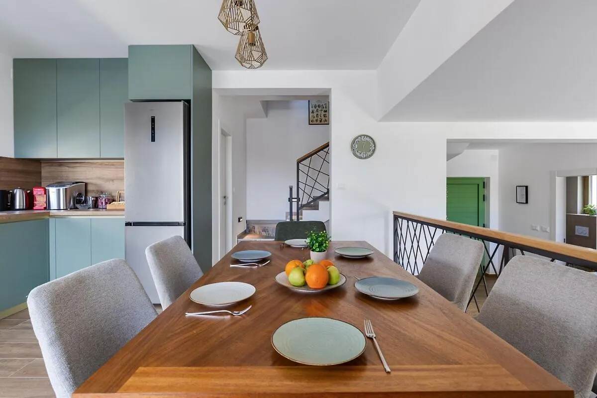 Villa Franka - Holiday Home With A Private Pool Sveti Filip i Jakov