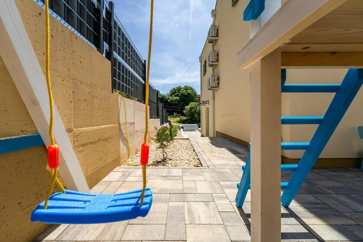 Villa Franka - Holiday Home With A Private Pool Sveti Filip i Jakov