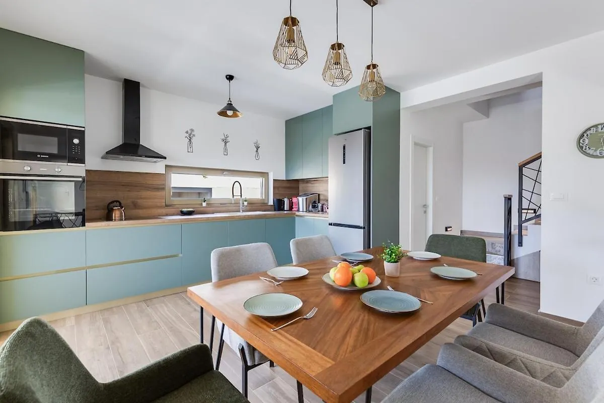 Villa Franka - Holiday Home With A Private Pool Sveti Filip i Jakov