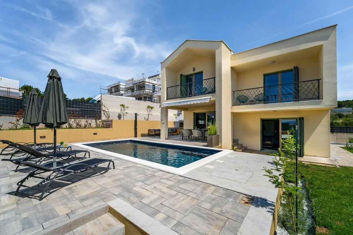 Villa Franka - Holiday Home With A Private Pool Sveti Filip i Jakov Croatia