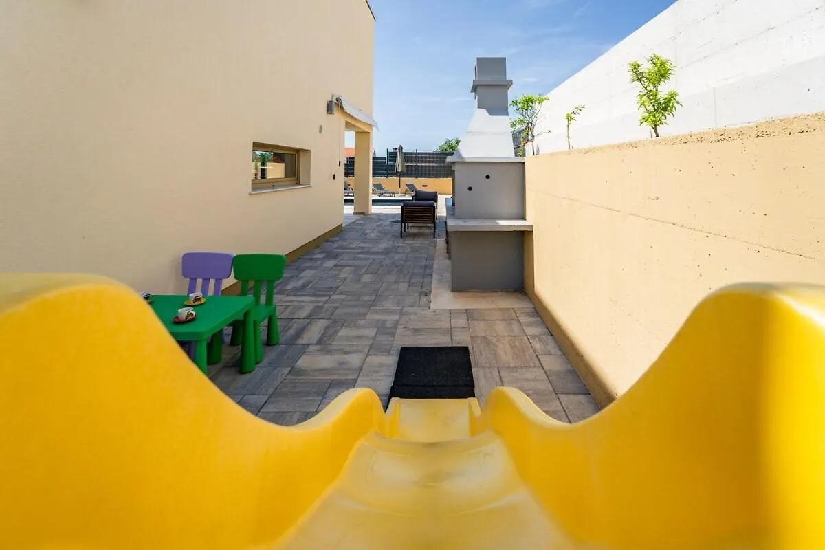 Villa Franka - Holiday Home With A Private Pool Sveti Filip i Jakov