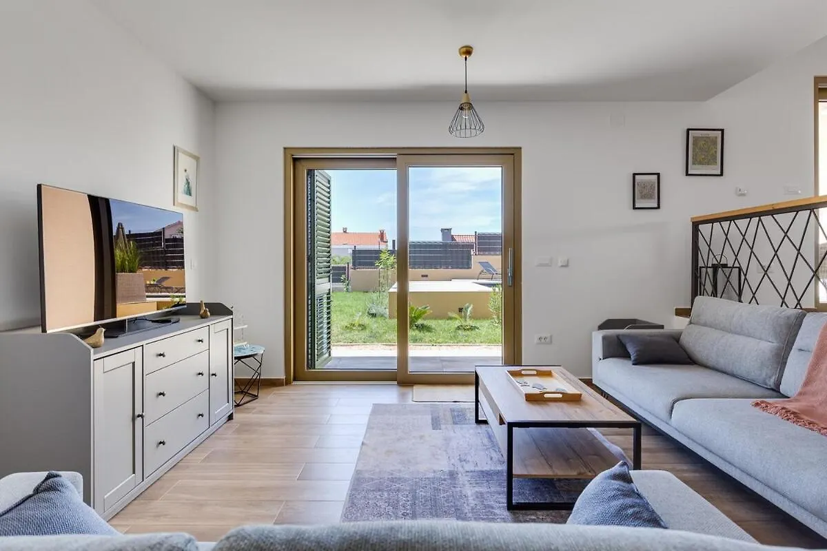 Villa Franka - Holiday Home With A Private Pool Sveti Filip i Jakov