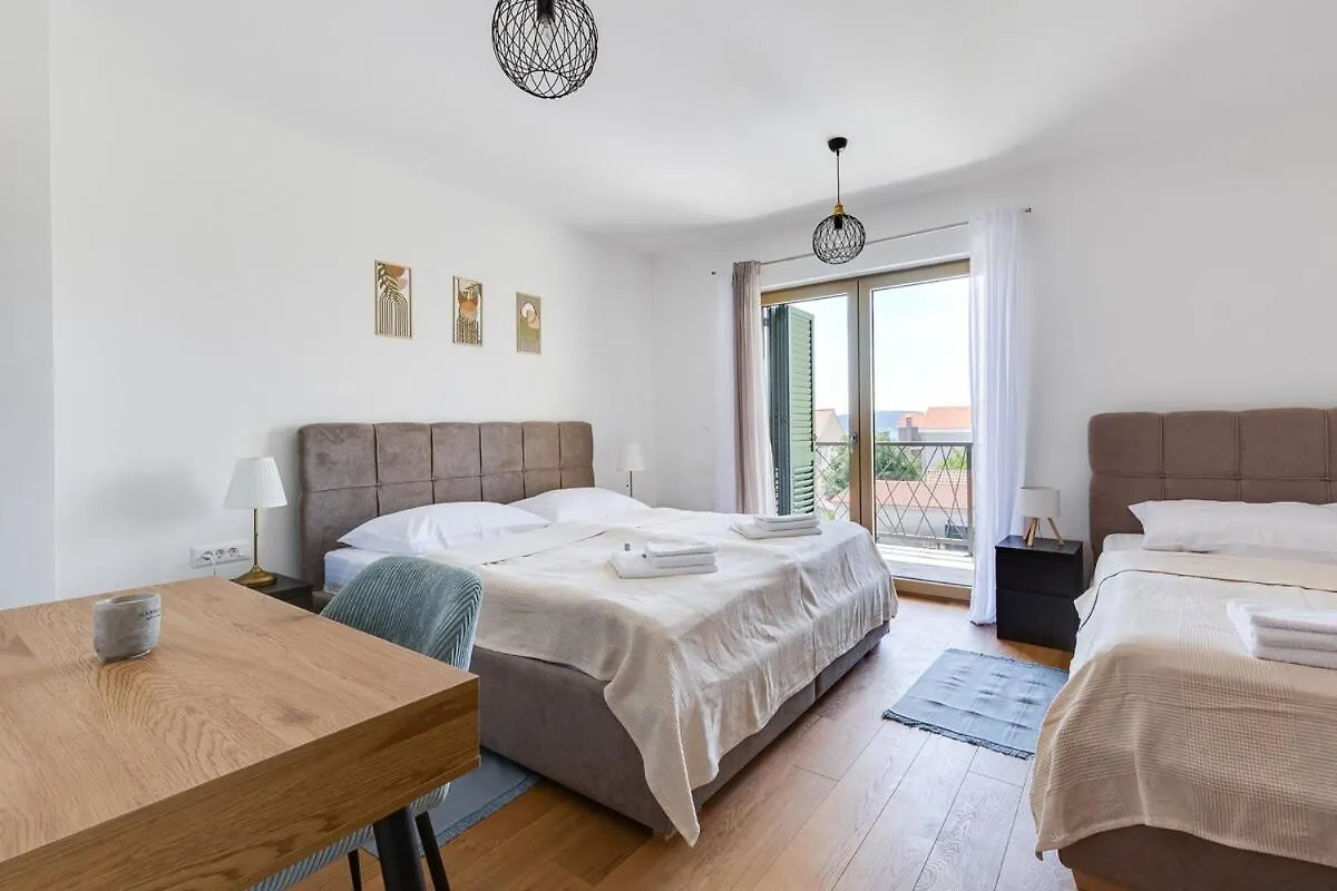 Villa Franka - Holiday Home With A Private Pool Sveti Filip i Jakov