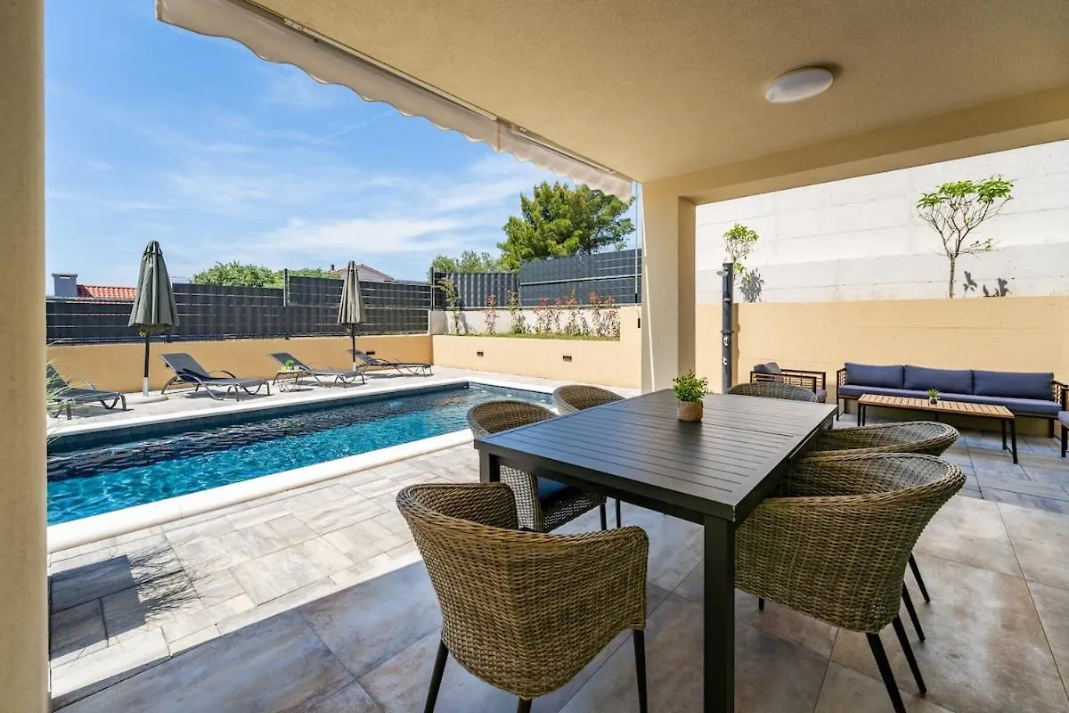 Villa Franka - Holiday Home With A Private Pool Sveti Filip i Jakov