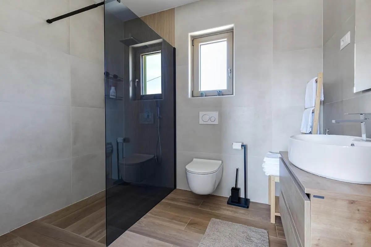 Villa Franka - Holiday Home With A Private Pool Sveti Filip i Jakov