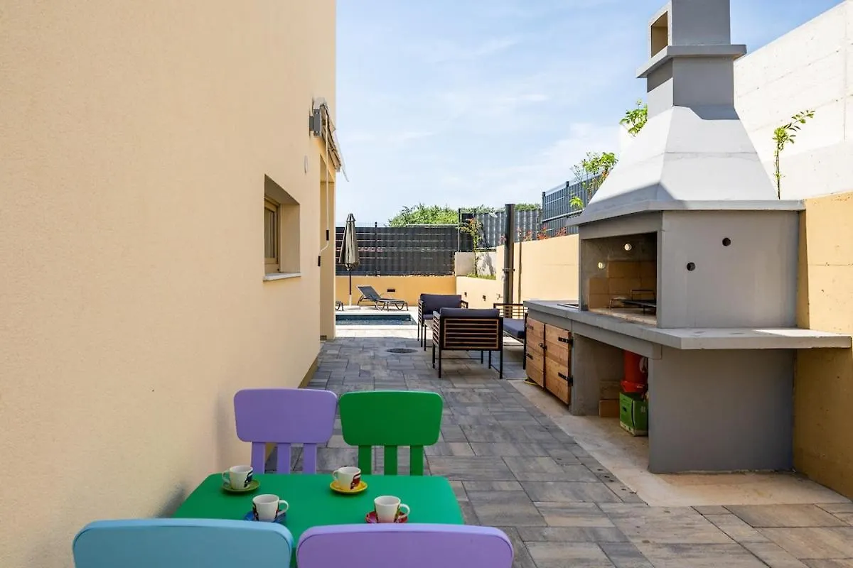 Villa Franka - Holiday Home With A Private Pool Sveti Filip i Jakov